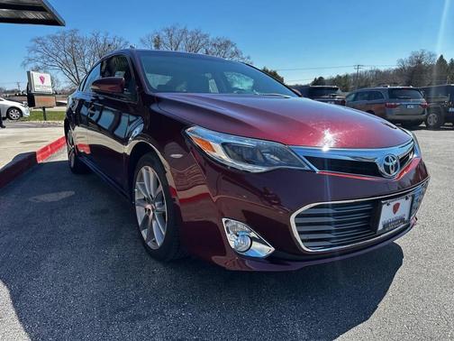 MAROON 2014 Toyota Avalon XLS