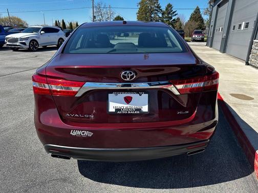 MAROON 2014 Toyota Avalon XLS