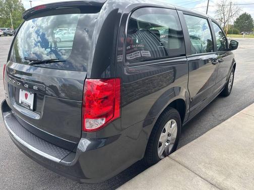Dark Charcoal Pearlcoat 2012 Dodge Grand Caravan SE/AVP