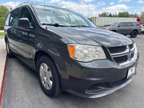 Dark Charcoal Pearlcoat 2012 Dodge Grand Caravan SE/AVP