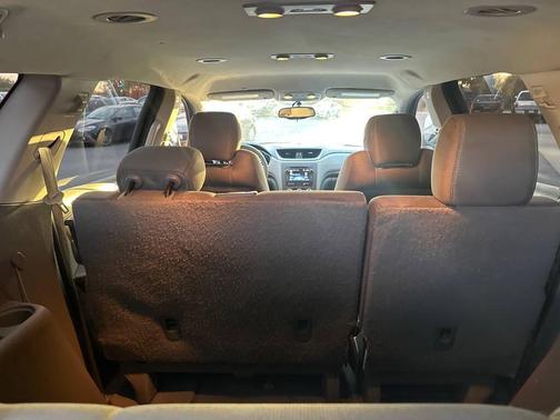 2017 Chevrolet Traverse LS