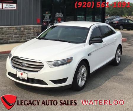 Oxford White 2017 Ford Taurus SE