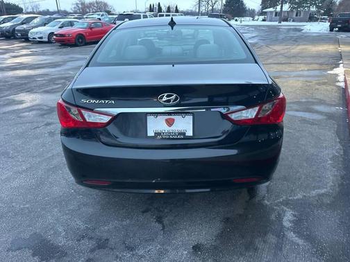 2012 Hyundai SONATA GLS