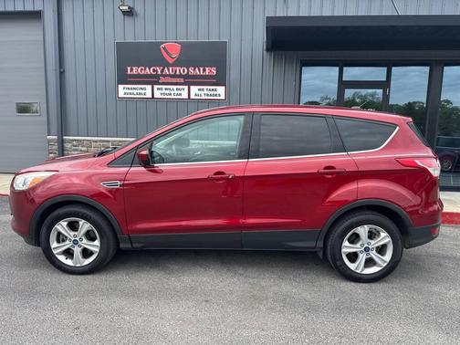 Ruby Red Metallic Tinted Clearcoat 2015 Ford Escape SE
