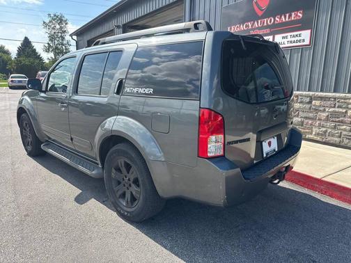 GREY 2006 Nissan Pathfinder LE