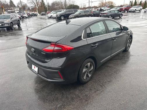 2018 Hyundai IONIQ Hybrid SEL