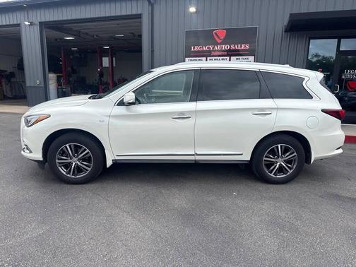 2017 INFINITI QX60 Base