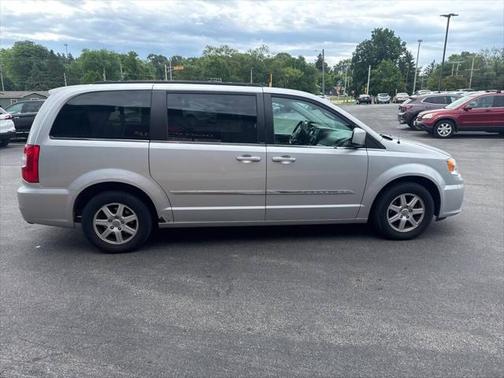 2012 Chrysler Town & Country Touring