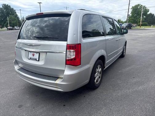 2012 Chrysler Town & Country Touring