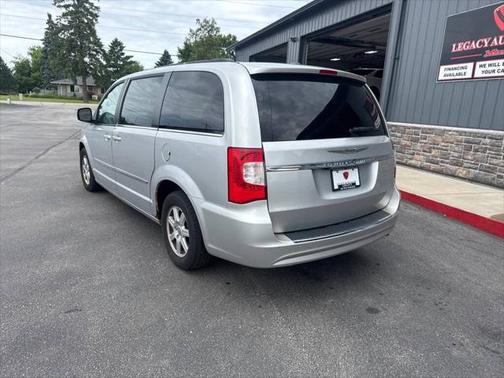 2012 Chrysler Town & Country Touring