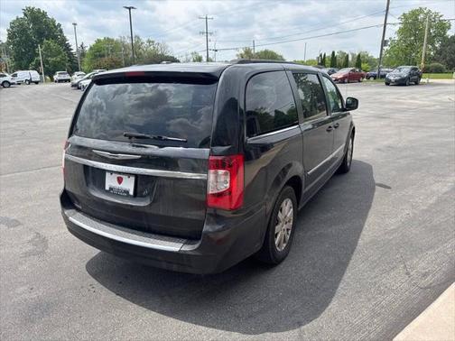 2013 Chrysler Town & Country Touring