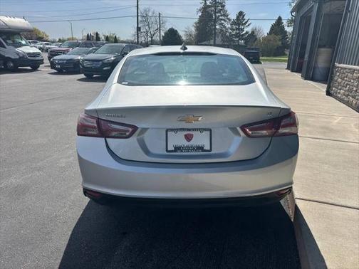 2022 Chevrolet Malibu FWD LT