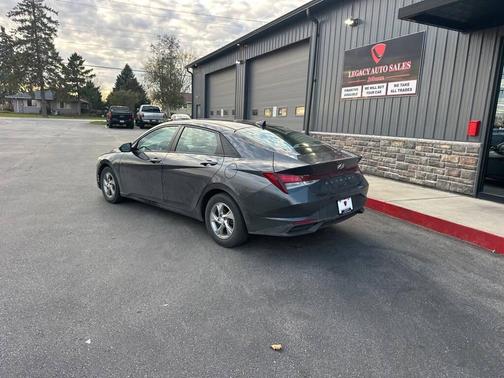 2021 Hyundai ELANTRA SE