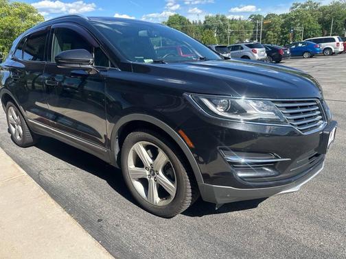 Tuxedo Black Metallic 2015 Lincoln MKC Base