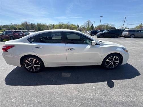 2016 Nissan Altima 2.5 SR