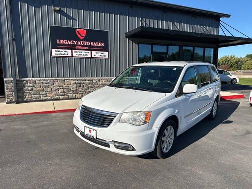 2014 Chrysler Town & Country Touring