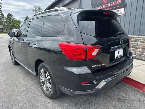 Magnetic Black Pearl 2019 Nissan Pathfinder S