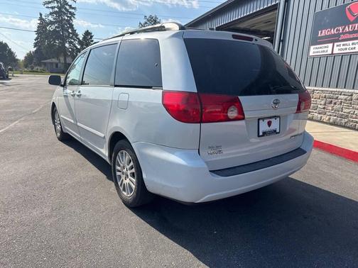 2008 Toyota Sienna XLE