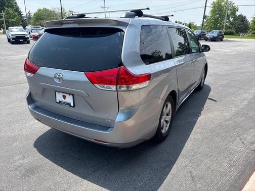 2011 Toyota Sienna LE