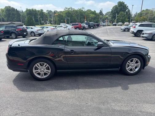 2011 Ford Mustang V6