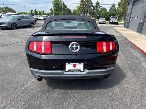 2011 Ford Mustang V6