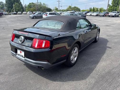 2011 Ford Mustang V6