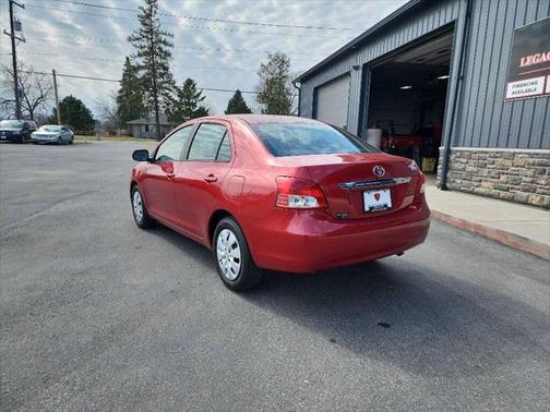 2012 Toyota Yaris LE