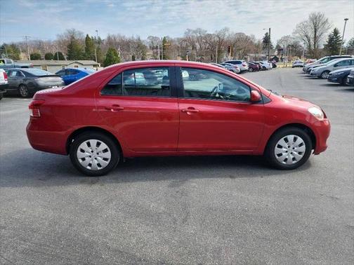 2012 Toyota Yaris LE