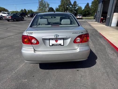 2004 Toyota Corolla LE