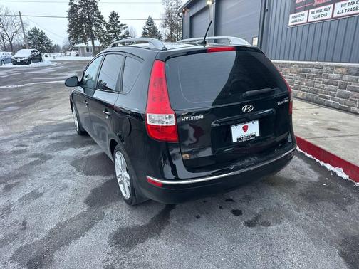 2011 Hyundai Elantra Touring SE