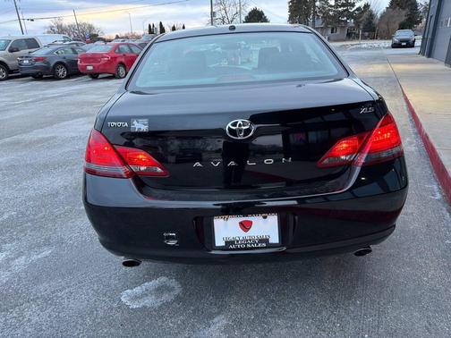 2009 Toyota Avalon XLS