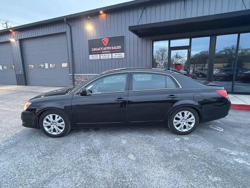 2009 Toyota Avalon XLS