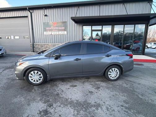 2021 Nissan Versa 1.6 S