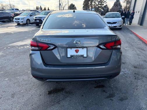 2021 Nissan Versa 1.6 S