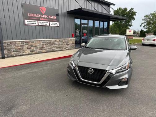 2021 Nissan Altima 2.5 SV