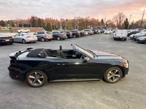 2016 Ford Mustang V6