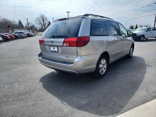 2005 Toyota Sienna LE
