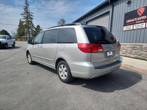 2005 Toyota Sienna LE