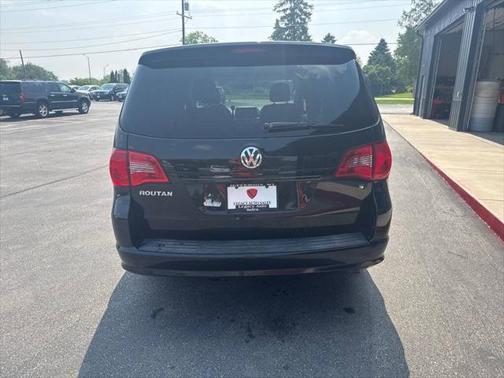 2012 Volkswagen Routan S