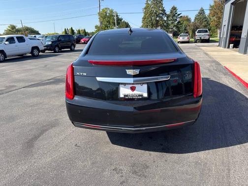2016 Cadillac XTS Standard