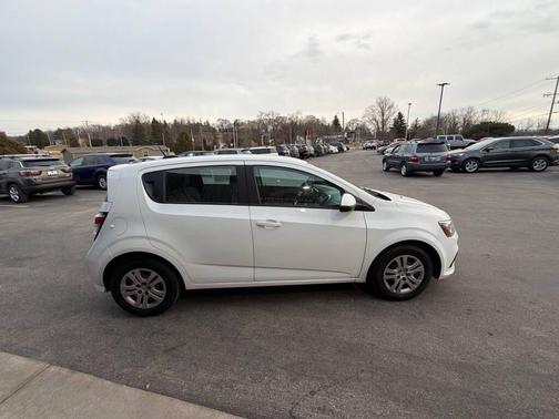 2017 Chevrolet Sonic LT