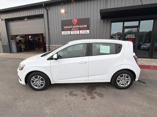 2017 Chevrolet Sonic LT