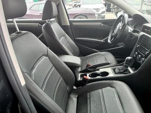 2020 Volkswagen Passat 2.0T SE