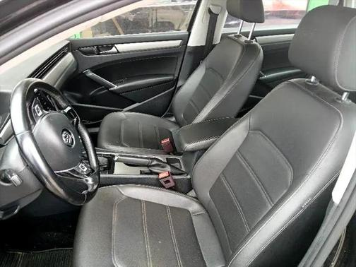 2020 Volkswagen Passat 2.0T SE