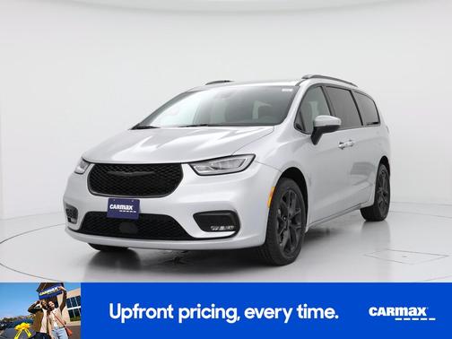 Silver 2023 Chrysler Pacifica Touring L