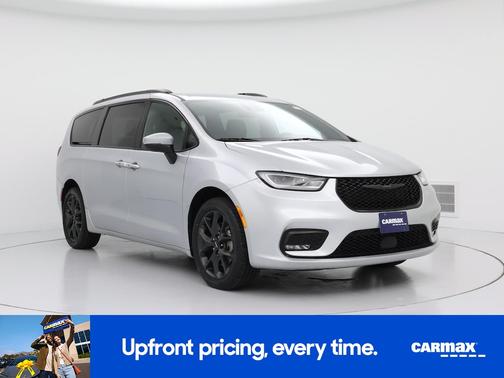 Silver 2023 Chrysler Pacifica Touring L