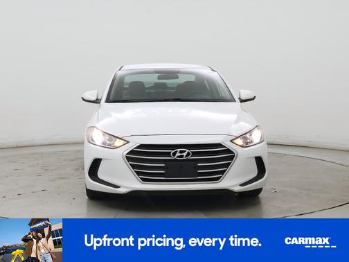 White 2018 Hyundai ELANTRA SEL