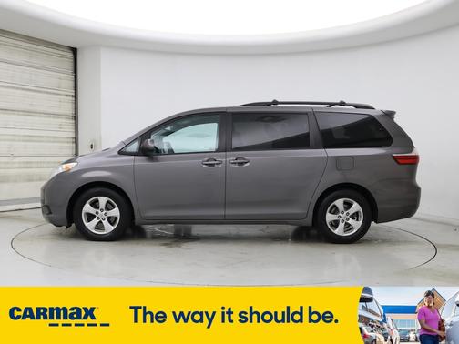 2017 Toyota Sienna LE