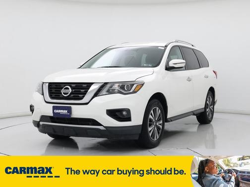 2017 Nissan Pathfinder SV