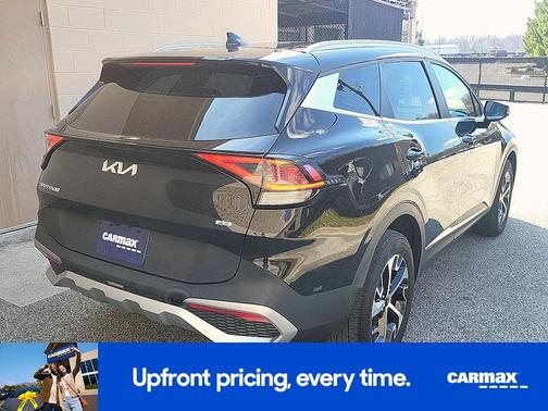 Black 2023 Kia Sportage EX